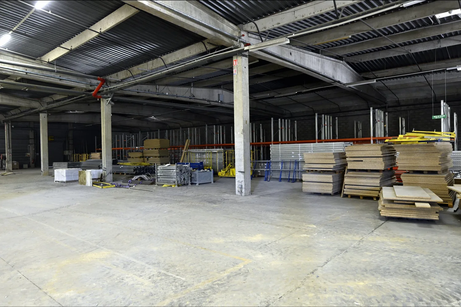 Intérieur du bâtiment de Gondreville avant aménagement